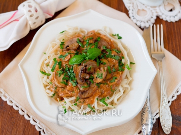 Вегетарианский «бефстроганов» с грибами, рецепт с фото