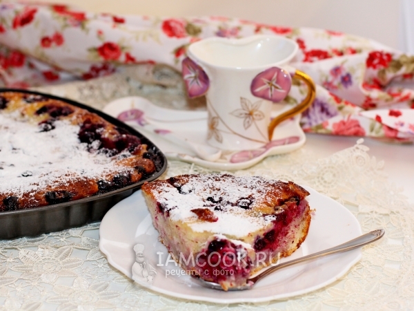 Заливной пирог со смородиной, рецепт с фото