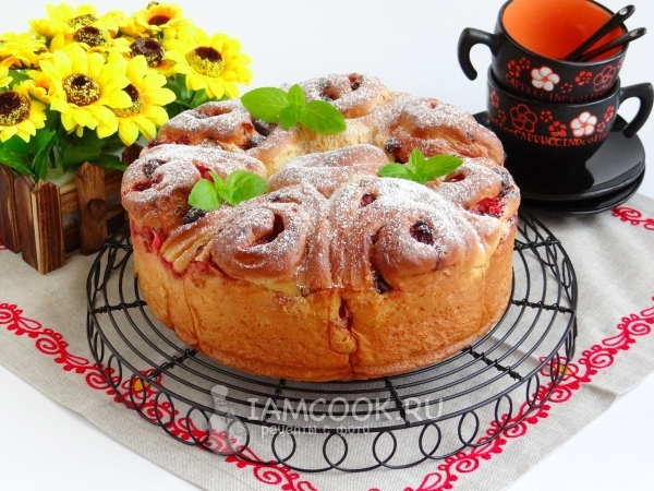 Пирог с клубникой и шоколадом, рецепт с фото