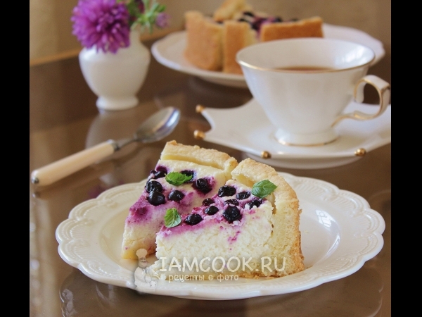 Пирог с творогом и смородиной, рецепт с фото