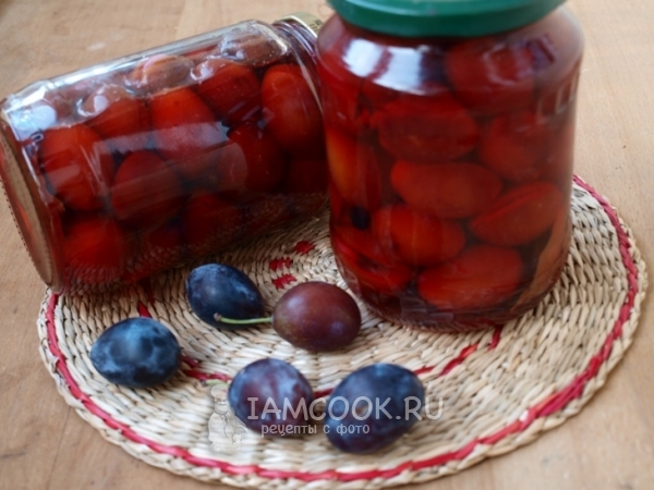 Маринованные сливы с чесноком, рецепт с фото