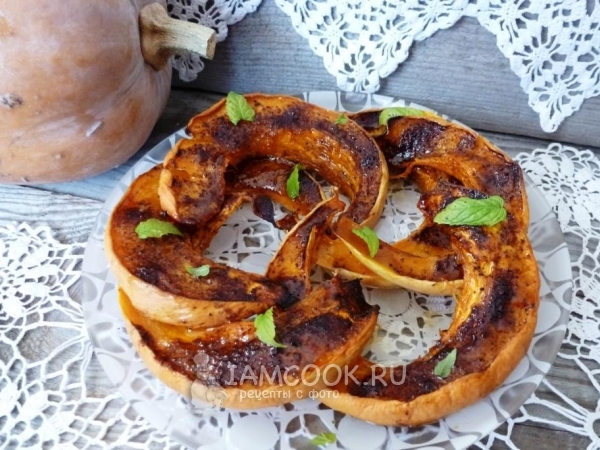 Тыква, запеченная с медом и корицей, рецепт с фото