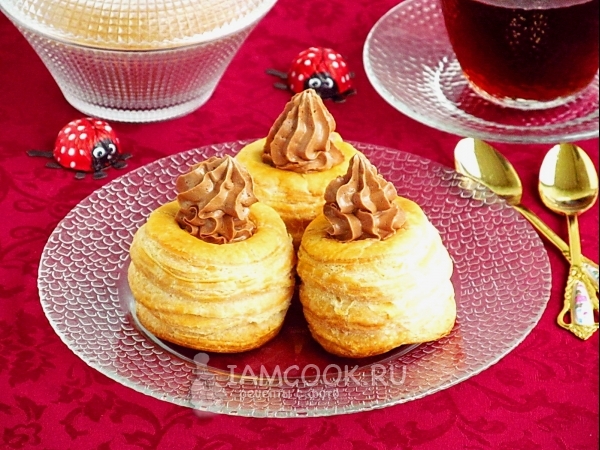 Слоёные пирожные «Башенки» с шоколадным кремом, рецепт с фото