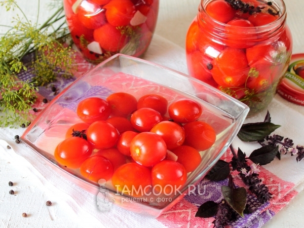 Пикантные маринованные черри, рецепт с фото