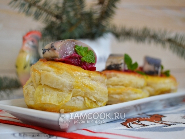 Волованы со свеклой и сельдью, рецепт с фото