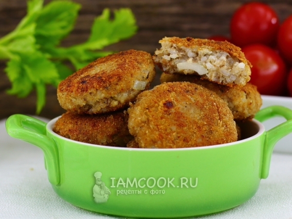 Котлеты из консервы сайры с рисом, рецепт с фото