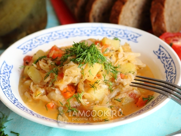 Тушеная капуста с картошкой в мультиварке, рецепт с фото