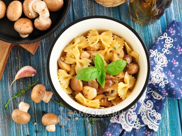 Макароны с грибами и курицей, рецепт с фото
