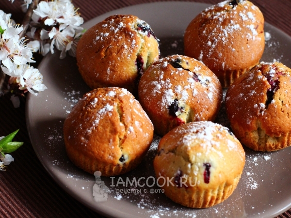 Маффины с черной смородиной, рецепт с фото