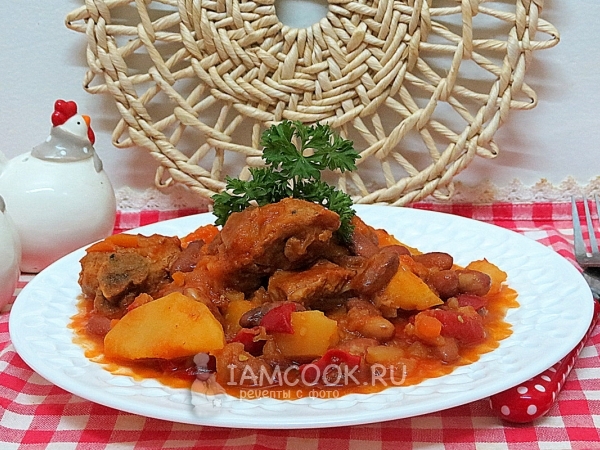 Тушеная картошка с фасолью и мясом, рецепт с фото
