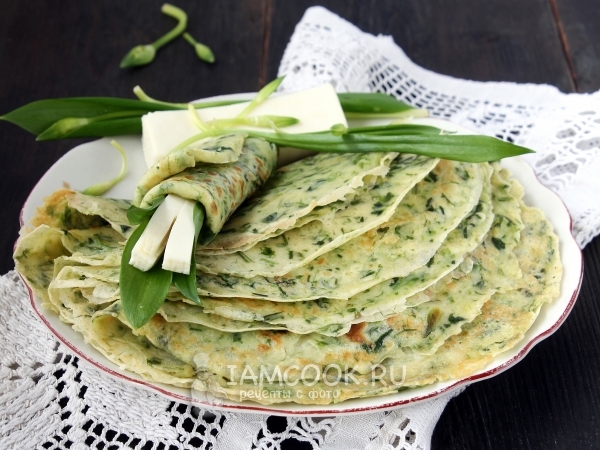 Тонкие блины с черемшой, рецепт с фото