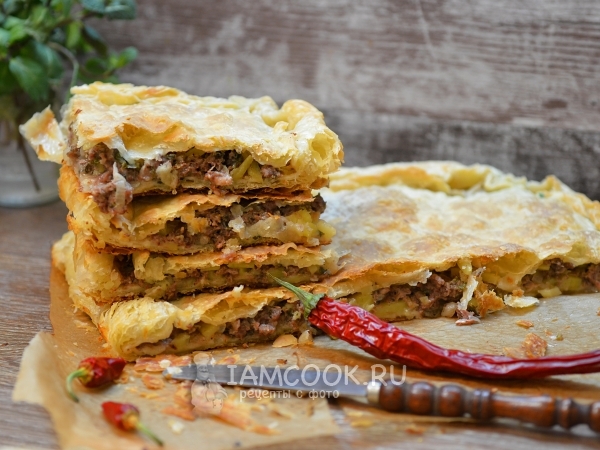 Слоёный пирог с фаршем, рецепт с фото
