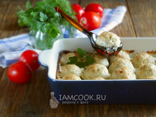 Куриные тефтели в сметанном соусе, рецепт с фото