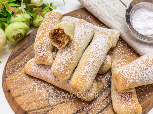 Постные рулетики с орехами и яблоком, рецепт с фото