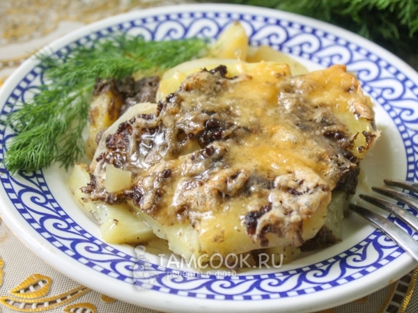 Картошка с грибным фаршем в духовке, рецепт с фото
