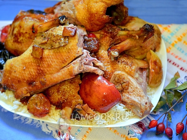 Утка с фруктами в духовке, рецепт с фото