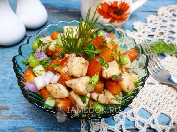 Салат с куриной грудкой и болгарским перцем, рецепт с фото