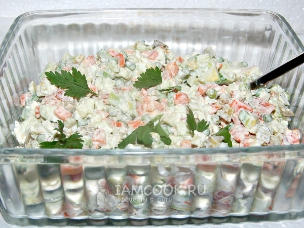 Оливье с авокадо и семгой, рецепт с фото