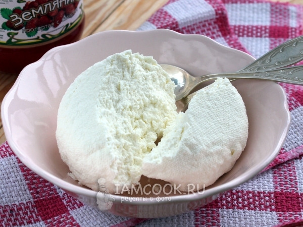 Домашний творог из кефира на водяной бане, рецепт с фото