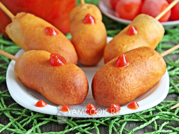Сосиски в тесте на палочке, рецепт с фото