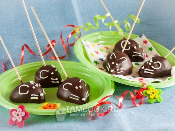 Груша в шоколаде «Мышка», рецепт с фото