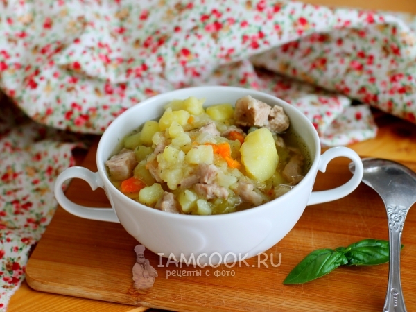 Свинина тушеная с картофелем в мультиварке, рецепт с фото