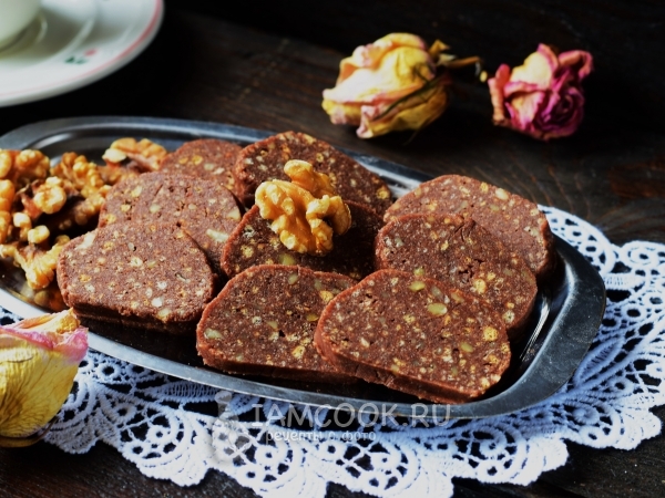 Колбаса шоколадная из печенья со сгущенкой, рецепт с фото