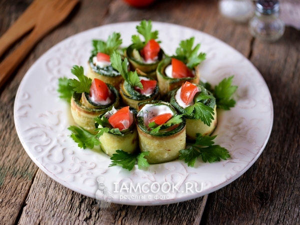 Жареные кабачки с помидорами и чесноком, рецепт с фото