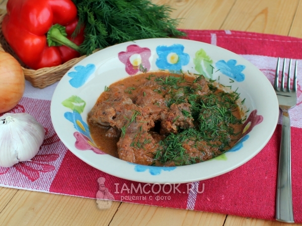 Гуляш из свинины в мультиварке, рецепт с фото