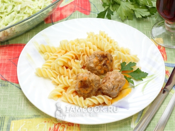 Фрикадельки в томатно-сметанном соусе, рецепт с фото