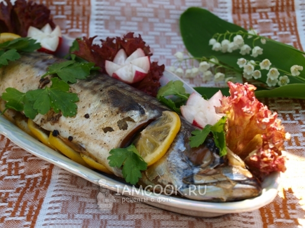 Скумбрия запечённая в духовке с лимоном, рецепт с фото
