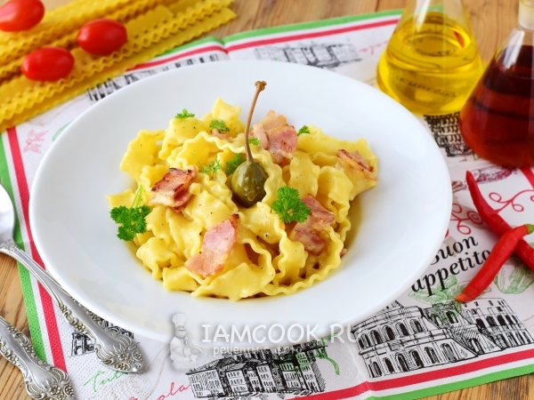 Паста карбонара с беконом и сливками, рецепт с фото