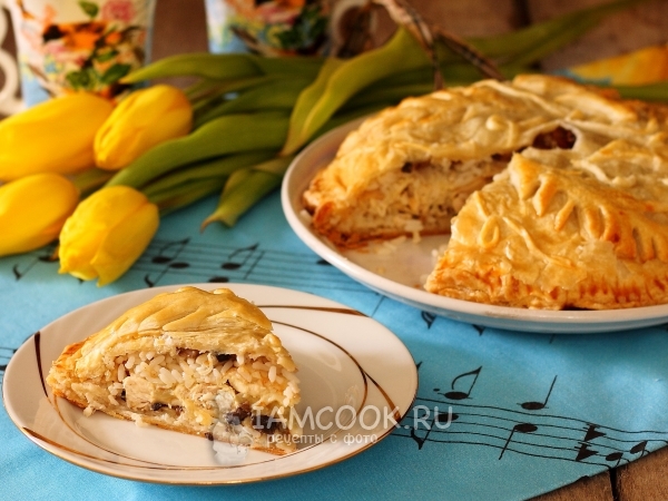 Курник из слоёного теста, рецепт с фото