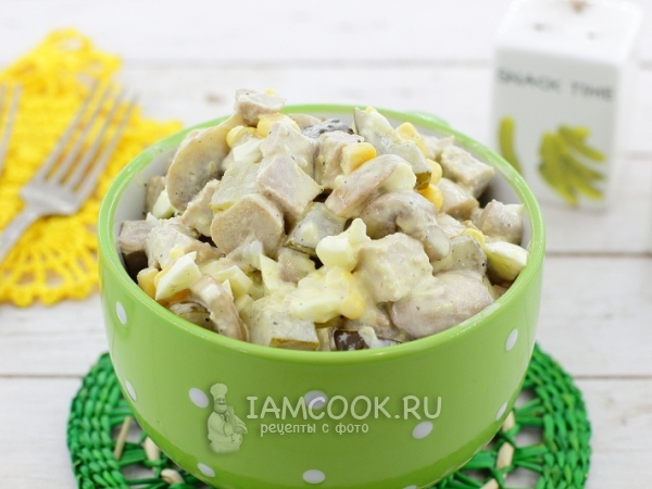 Салат с мясом и грибами, рецепт с фото