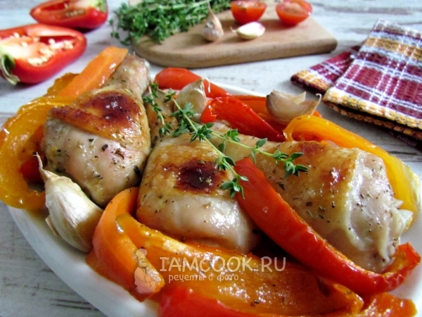 Курица в меду, запеченная в духовке с овощами, рецепт с фото