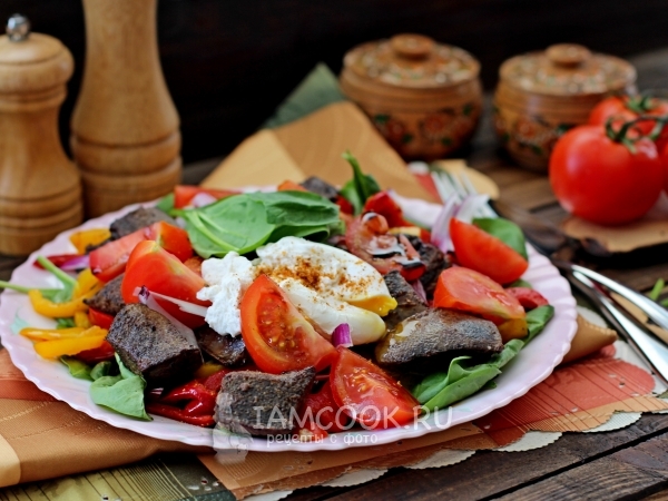 Салат с печенью и овощами, рецепт с фото