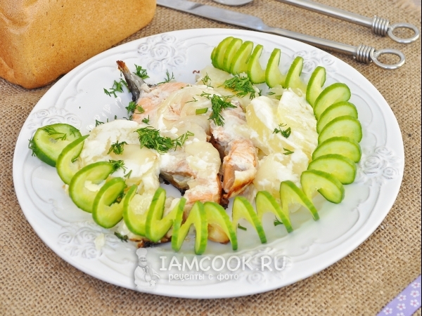 Кета с картофелем в мультиварке, рецепт с фото