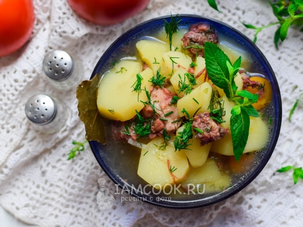 Тушеная картошка с тушенкой в кастрюле, рецепт с фото