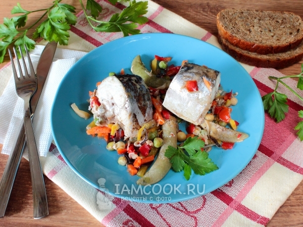 Скумбрия в мультиварке, рецепт с фото