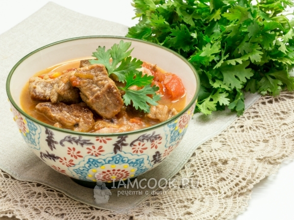 Говядина, тушенная с овощами и букетом гарни, рецепт с фото