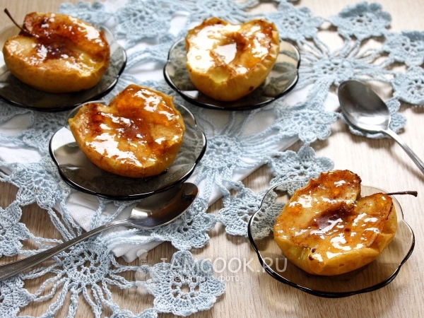 Яблоки запеченные с медом, рецепт с фото