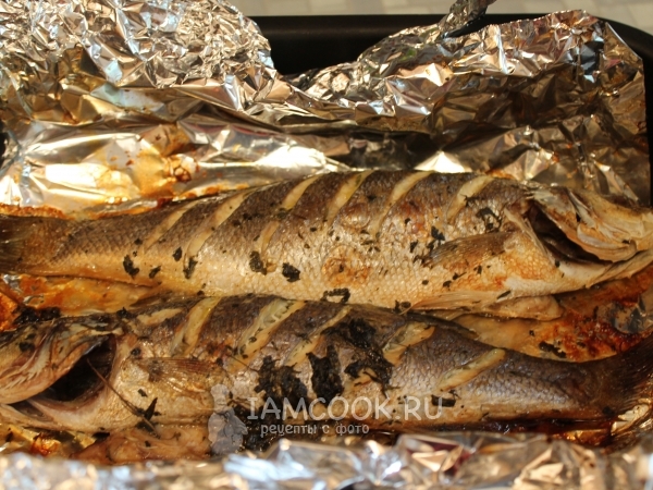 Сибас, запеченный с каперсами, рецепт с фото