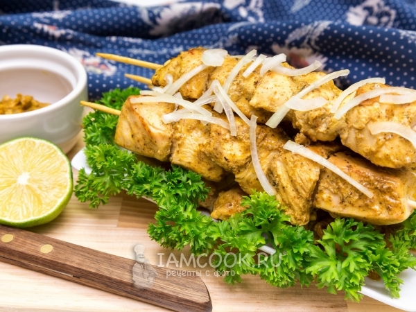 Куриные шашлычки с пастой «Тикка Масала», рецепт с фото