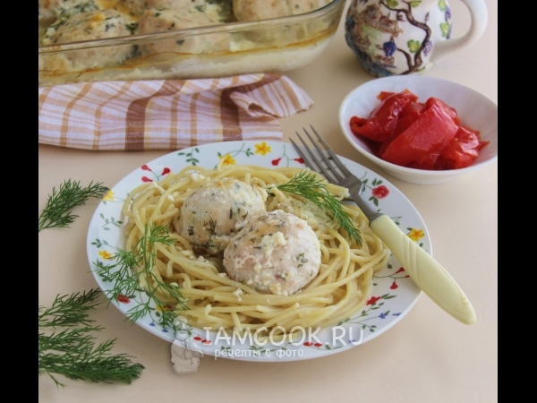Куриные тефтели в сливочном соусе в духовке, рецепт с фото