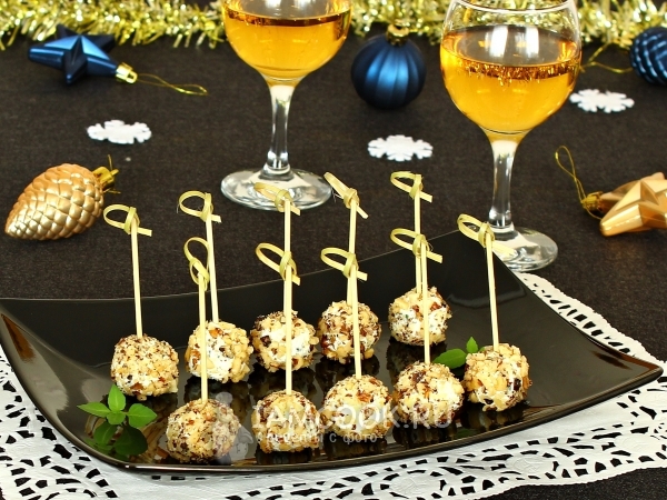 Шарики из феты с грецкими орехами, рецепт с фото