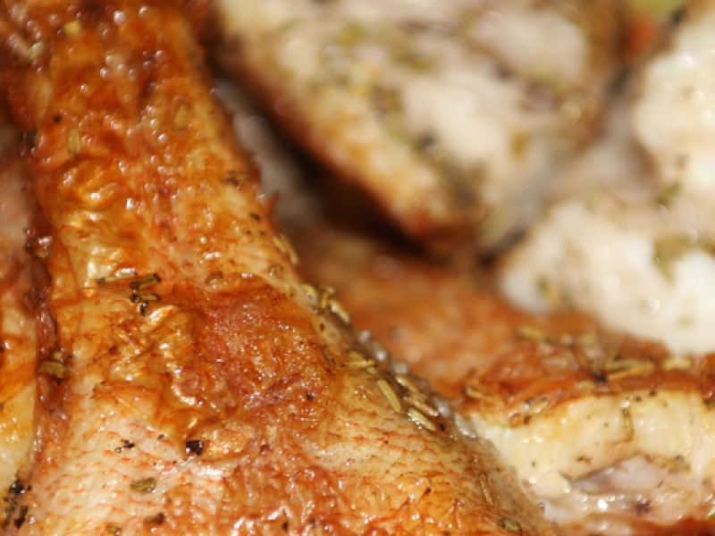 Морской окунь с хрустящей корочкой, рецепт с фото