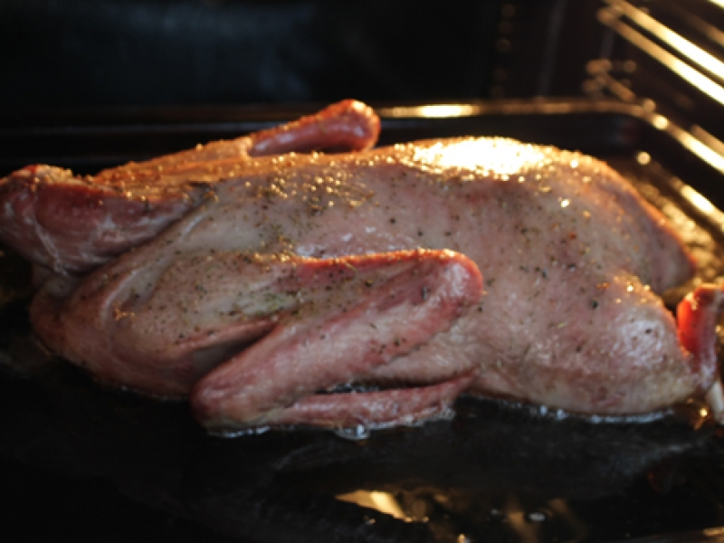 Утка с яблоками, рецепт с фото