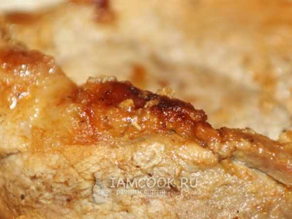 Стейки из свинины на сковороде, рецепт с фото