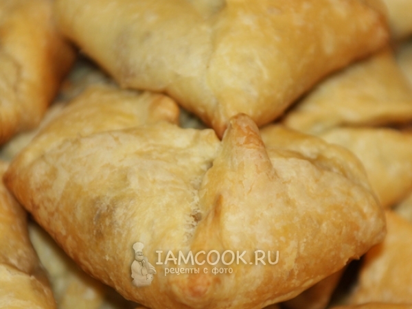 Слойки с яблоками и корицей, рецепт с фото