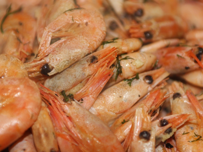 Жареные креветки с чесноком к пиву, рецепт с фото